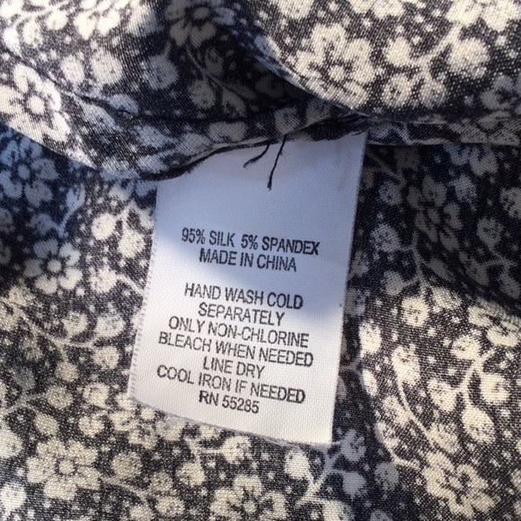 Express Design Studio Silk Floral Tie Back Blouse Sz S - Picture 8 of 12